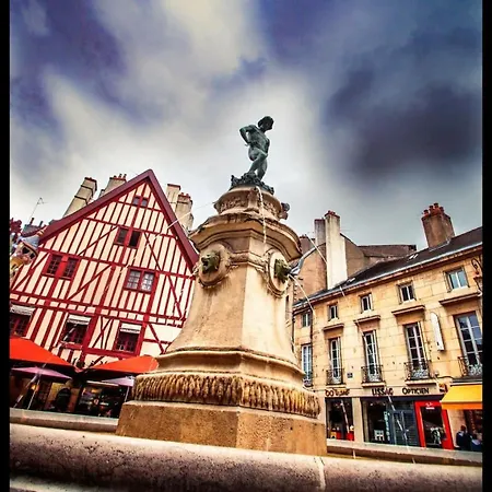 Le Hardi アパート ディジョン