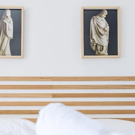 Le Hardi * דיז'ון